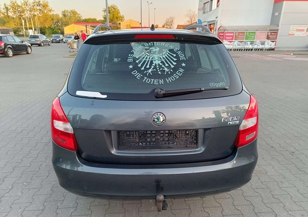 Skoda Fabia cena 12900 przebieg: 251699, rok produkcji 2010 z Dębno małe 436